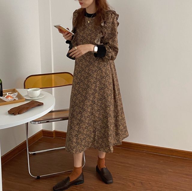 レディース ワンピース 秋冬 フリルショルダータイトワンピース タイト フリルショルダー フリル クラシカル シック レトロ 上品 エレガント フェミニン ガーリー 大人ガーリー 大人カジュアル カジュアル 秋 冬 ブラウン S Lサイズ Ukiukionepicec