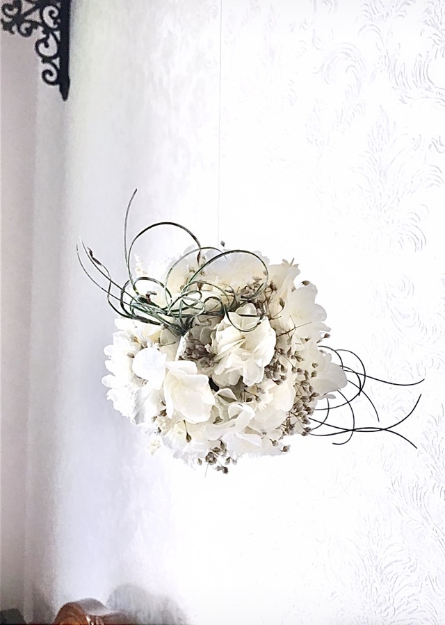柏葉紫陽花のボールブーケ プリザーブドフラワー専門 Flowersalon Hanayuri 柏葉紫陽花のボールブーケ プリザーブドフラワー専門 Flowersalon Hanayuri