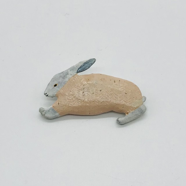 【トリノコ】 木のブローチ「うさぎ」