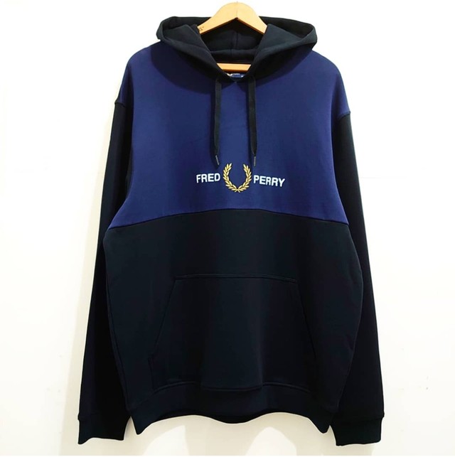 Fred Perry フレッドペリー Logo Panel Pullover Hoodie スウェットパーカー Dig