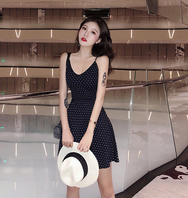 ワンピース 女 夏 新しいデザイン 女性服 韓国風 着やせ 着やせ 襟 ドレス シンプル Mercy ワンピース 女 夏 新しいデザイン 女性服 韓国風 着やせ 着やせ 襟 ドレス シンプル Mercy