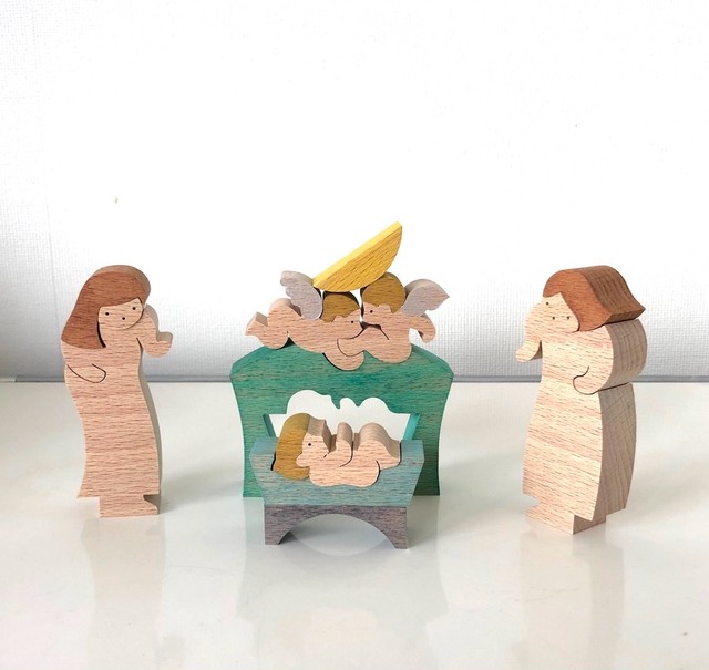 小黒三郎さんのクリスマス イエスを見守るマリア ヨゼフ 天使 未使用在庫品 クリスマスsale 6300円 5000円 てのひらえほん 寺内定夫の木のおもちゃ 国産の木のおもちゃ オフィシャルショップ