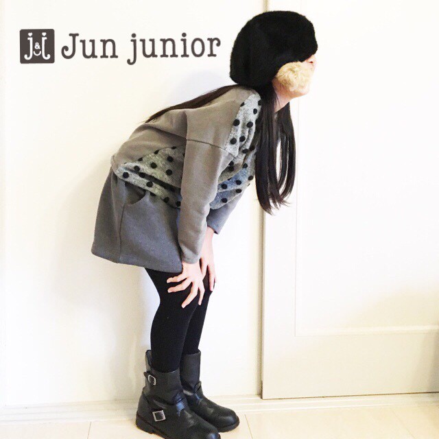 おしゃれなドット柄グレートップス 子供服 ジュニア服 色違いブルー130cm 140cm Junjunior