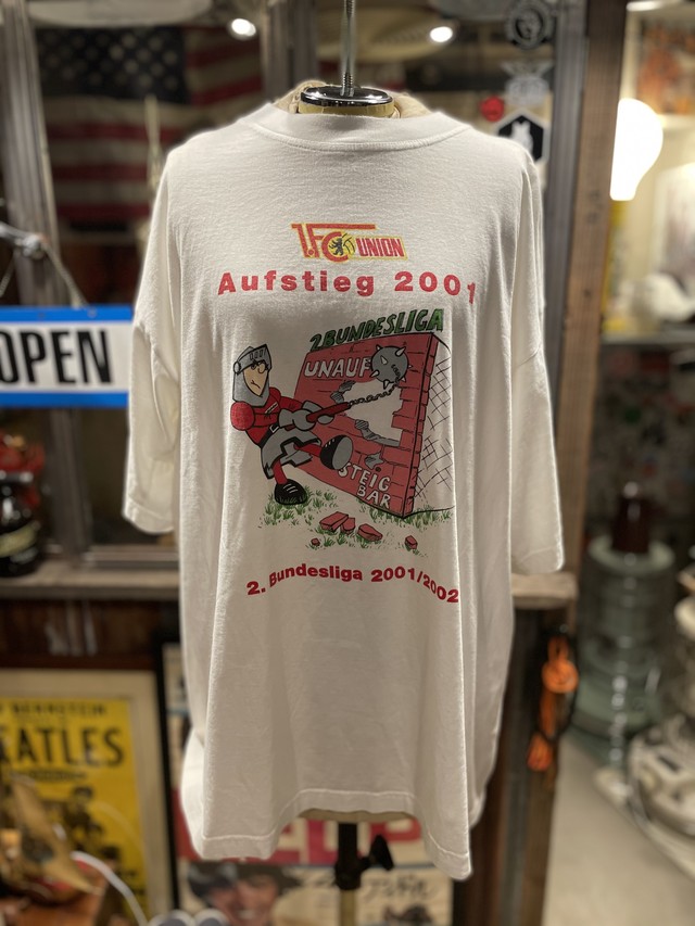 Usa買い付け ベルリン スポーツ サッカーチーム マイナー チームtシャツ プリント Acrosstheuniverse 1977