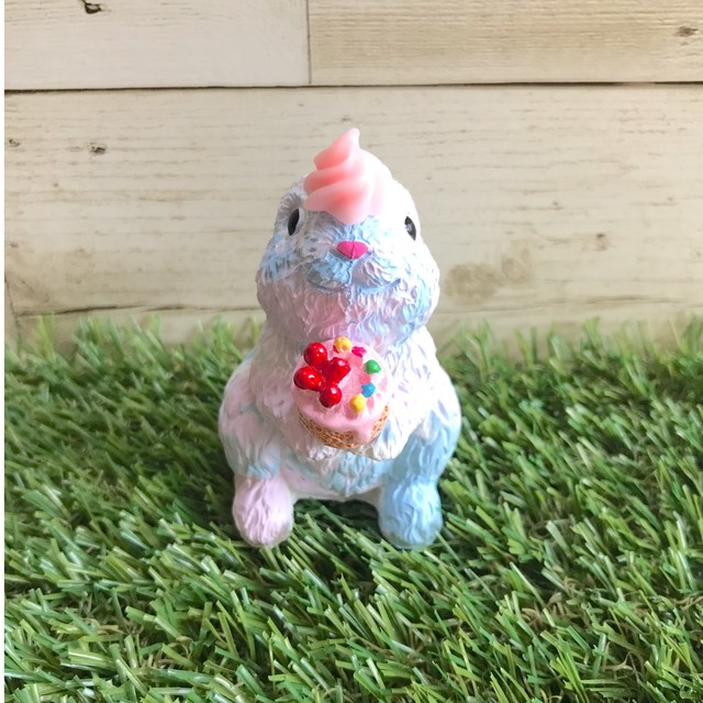 アロマストーン うさぎ ホールケーキ 芳香剤 香り 車 小物 オイル デュフューザー Cocoro