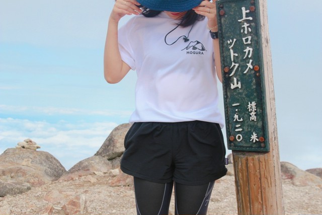 Mogura登山部tシャツ 速乾素材 メンズsサイズ ホワイト Django