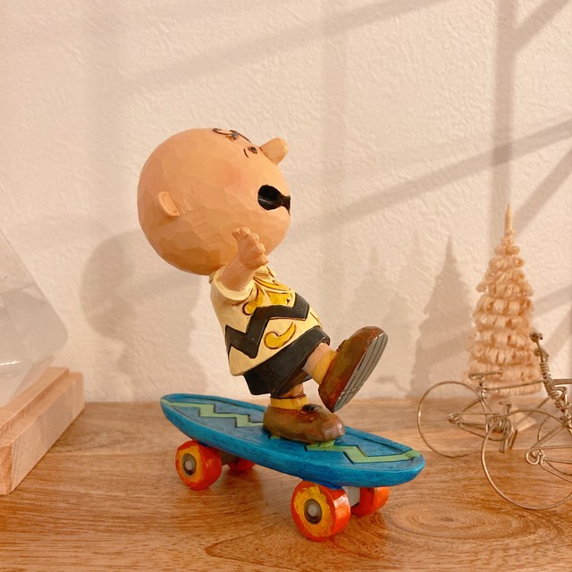 Jim Shore Peanuts スヌーピー Snoopy チャーリーブラウン スケートボード Skateboardingbuddies 置き物 フィギュア ピーナッツ インテリア アメリカ 器と雑貨 Moi
