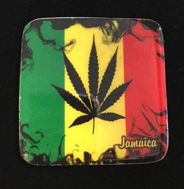 ジャマイカ直輸入 マグネット 磁石 キッチン雑貨 ラスタカラー マリファナ ジャマイカ雑貨 レゲエ雑貨 スクエア 木製 Mondy Clothe ジャマイカ直輸入 マグネット 磁石 キッチン雑貨 ラスタカラー マリファナ ジャマイカ雑貨 レゲエ雑貨 スクエア 木製 Mondy Clothe
