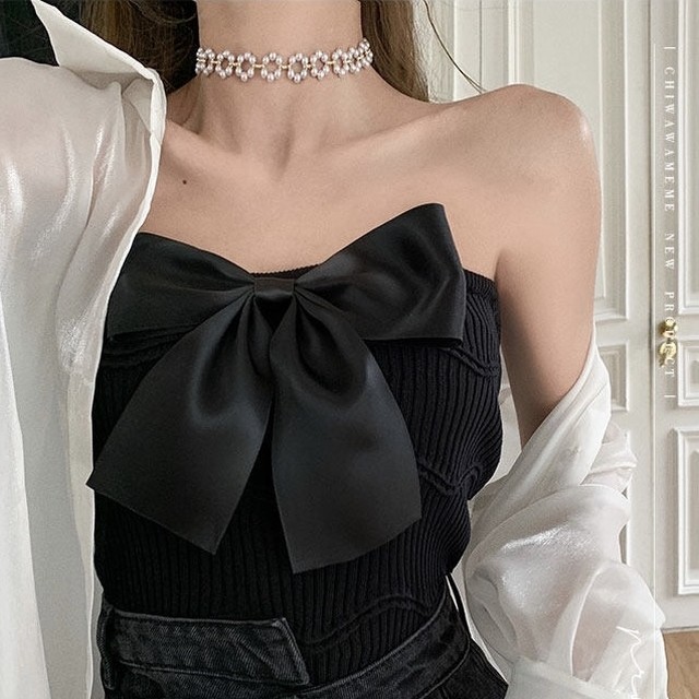 bust ribbon bare top
