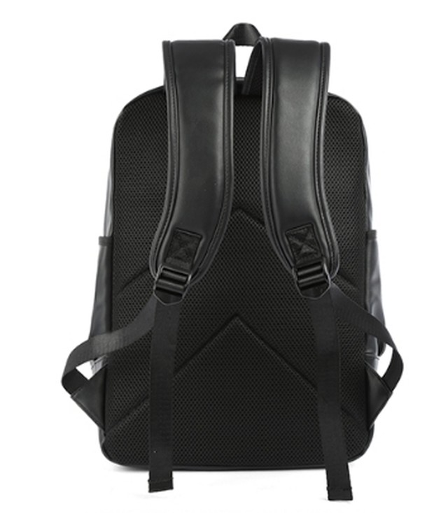 バックパック リュック メンズ 大容量 防水 高機能 スポーツ キャンプ 通勤 通学 黒 ぐるぐる