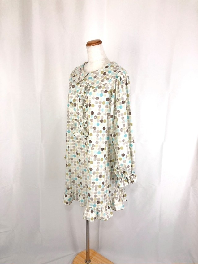 前立て風フリルと北欧風サークル柄が作る可愛いハイブランド風スタイル 美シルエットのモードな長袖丸襟ミニワンピース 一点もの コットン100 手作り ローウエスト パフスリーブ 裾フリル 高級感 可愛い 通勤 通学 パーティー 丸襟ワンピース専門店 アーデルハイド