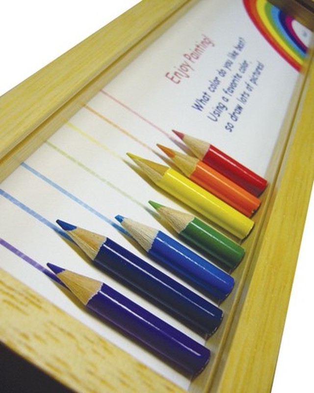 7色の色鉛筆が可愛いキッズコレクションシリーズ えんぴつ ブラウン インテリアアート アートフレーム ロシナンテ オンライン