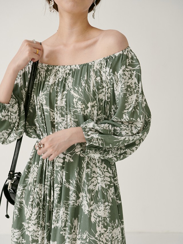 オフショルダー ロングワンピース ドレス 花柄 ボタニカル 長袖 ランタンスリーブ ビーチリゾート 大人コーデ ｍ1045 Girls Ladies Fashion ユーユアユー