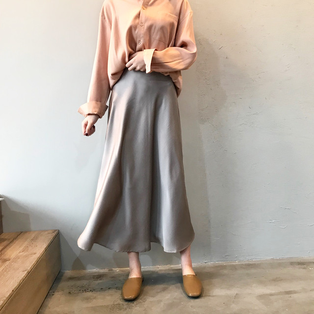 サテンフレアスカート 【satin flare skirt】