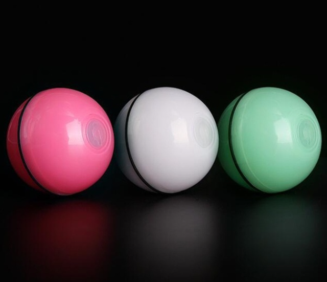全自動のペットおもちゃ Ledローリングボール ３色展開 ペット 便利グッズ取り扱い