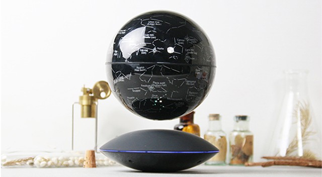 浮遊回転天球儀 Mitsugi