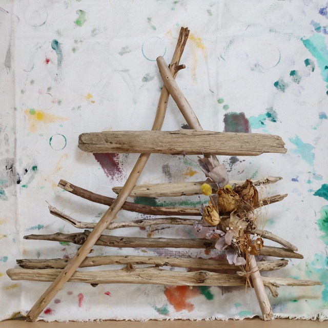 使い方いろいろ 部屋がいっきにおしゃれになる 流木インテリア トライアングルフレーム大 Hamahirugao Project