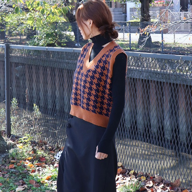 ニット トップス チョッキ ジレ Vネック ベスト ニットベスト レディース 千鳥格子 ショート丈ベスト ノースリーブ 重ね着 トップス ネット通販 購入 激安 10代 代 30代 40代 秋 冬 Roprot ロプロット ファッション レディースアパレル販売 ギフトショップ