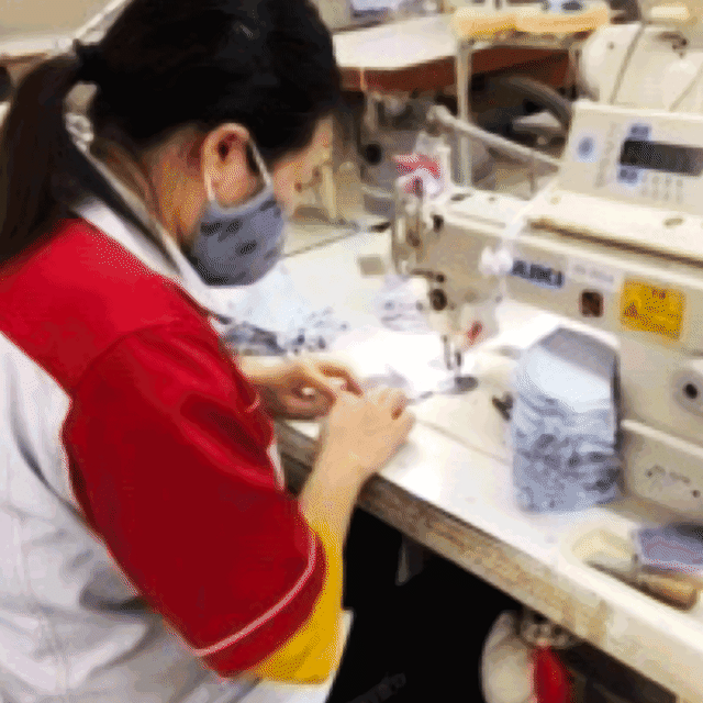 洗える フィリピン製 中国製 立体ストレッチマスク フリーサイズ 吸水速乾 花粉 Uvカット 男女兼用 ホワイト ライトグレー ミノウラオンラインより移転品 Manytimes オリジナルマスク 水着素材