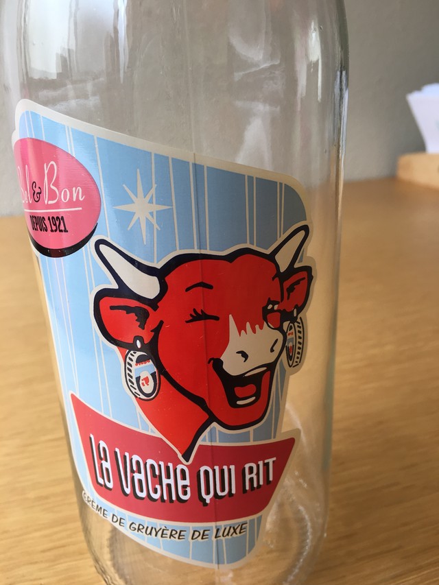 Laughing Cow 笑う牛 ガラスボトル ガラス瓶 牛グッズ La Vache