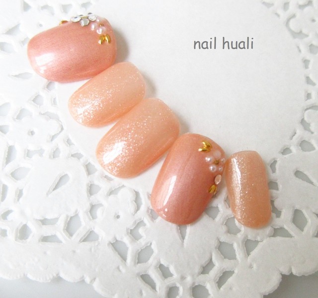 お花モチーフ ネイルチップ パールベージュ Nail Huali