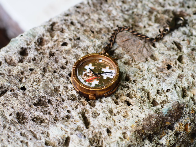 逆パズルの懐中時計 チャーム時計 Atelier Sazancaオンラインストア