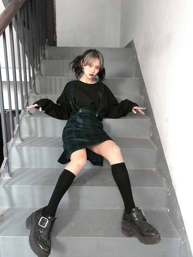 スカート チェック サスペンダー グリーン ブリティッシュ トラッド ミニ丈 台形ミニ 秋冬 プレッピー Top Mode