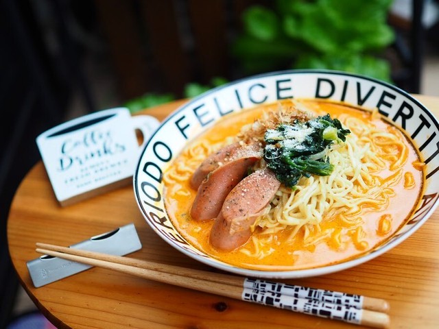 【多めに頼んでみんなでシェアしたい方にオススメ】トマトラーメン 10食セット