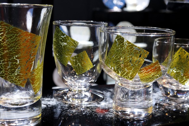 Sp3s26 02 金箔風 冷酒グラス お酒をより楽しむためのおしゃれな酒器 丸モ高木陶器 温度をデザインに 美味しいをデザインに