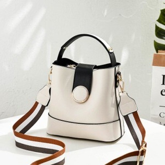 レディース斜めがけバッグ おしゃれ かわいい ショルダーバック インスタ レディースバッグ レトロ きれいめ プレゼントブランド Lalibera