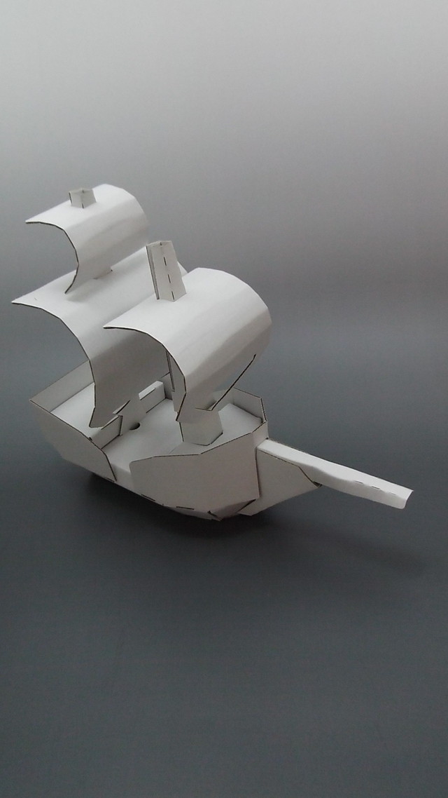 親子で楽しめる段ボールで出来た海賊船 雑貨屋 大阪ウイシン Uisin Design Homecenter