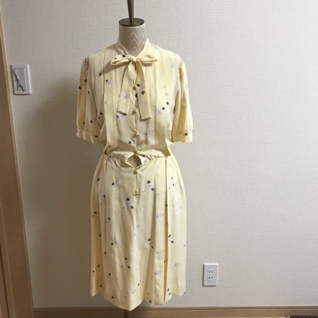 Chanel シャネル レモンイエロー フラワーシルクボウタイワンピース Holosphere ホロスフェール