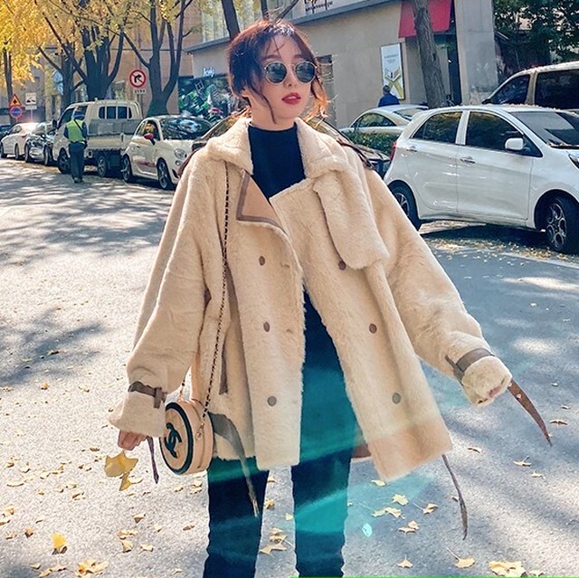 レディース アウター ライダース トレンチ ジャケット コート ファー バイカラー ショート丈 厚手 無地 ゆったり あったか ふわふわ オーバーサイズ シンプル 大人可愛い メンズライク 秋 冬 かわ大 かわ小 セットアップやパンツドレスなど二次会ドレスに合う海外