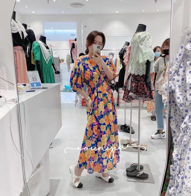 2カラー 花柄 ワンピース 白 青 ゆったり Loveysmileshop