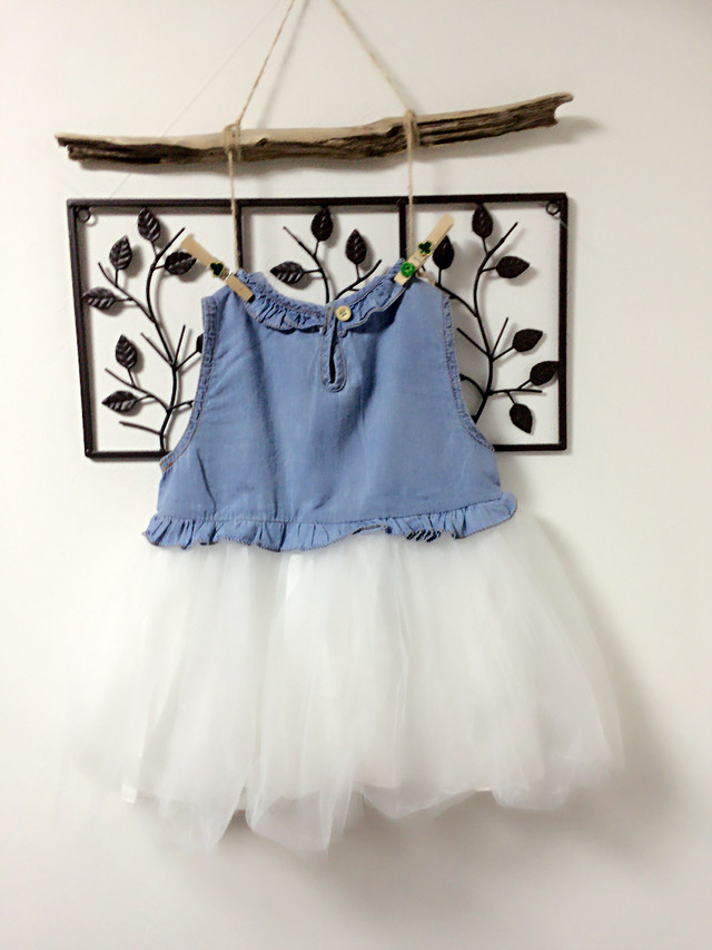 韓国子供服 白レースフリル切り替えワンピース Moreez