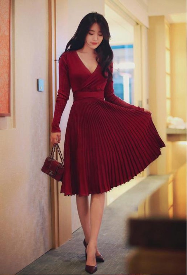 ワンピース ひざ丈 ウエストリボン フレア ニット Vネック カシュクール 長袖 大人 デイリー シンプル 上品 きれいめ オシャレ ワインレッド レッド ブラック カーキ 赤 黒 ウッディーベース1号店