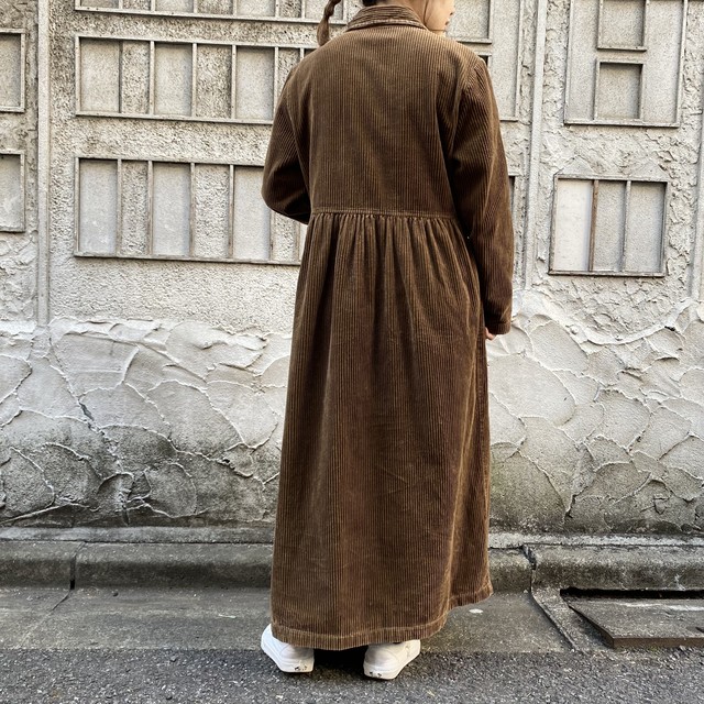 寒い時期に 長袖 太畝コーデュロイワンピース 茶 高円寺古着 Slat Albatross Vintage