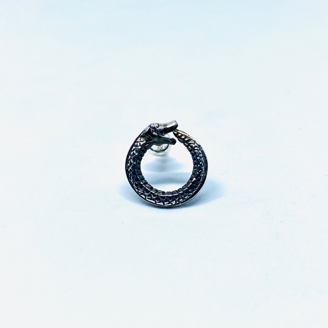 UROBOROS ピアス R