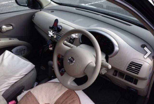 平成15年式日産マーチ 黒 幸福屋