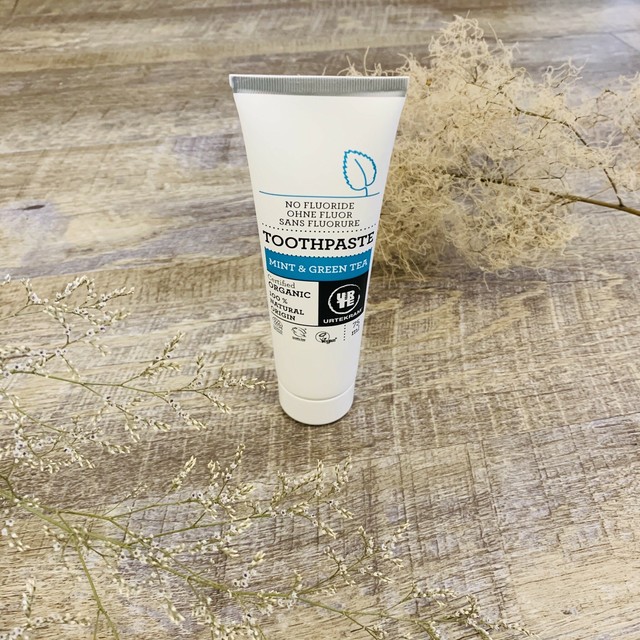 直接口に入れるものだからこそ安心して使えるナチュラルな歯磨き粉 ナチュラルな植物由来 オーガニック歯磨き粉 ミント グリーンティー 75ml Lib Lab リブラボ オーガニック アロマ ベビー用品のセレクトショップ