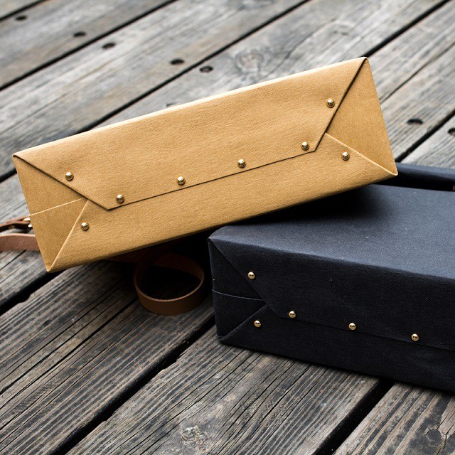 シンプルでかっこいい２wayショルダーバッグ クラッチバッグ カジュアル お洒落 バッグトゥーザフューチャー