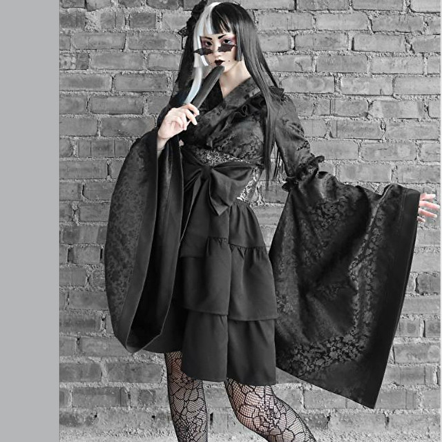 ゴスロリ系 ゴシック 着物風 振袖 ドレス オールインワン ダークドラゴン柄 長袖 ハイウエスト おおきめリボン 病みかわいい オルチャン 原宿系 10代 代 天使と悪魔 サブカル系ファッション Seasonz