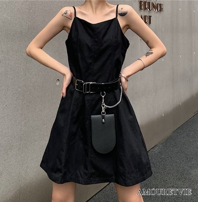ワンピース サロペット ベルト バッグ付き ミニ ミドル スタイリッシュ シック 黒 ブラック カジュアル ピープス オルチャン 韓国ファッション 14 Amouretvie モレヴィ