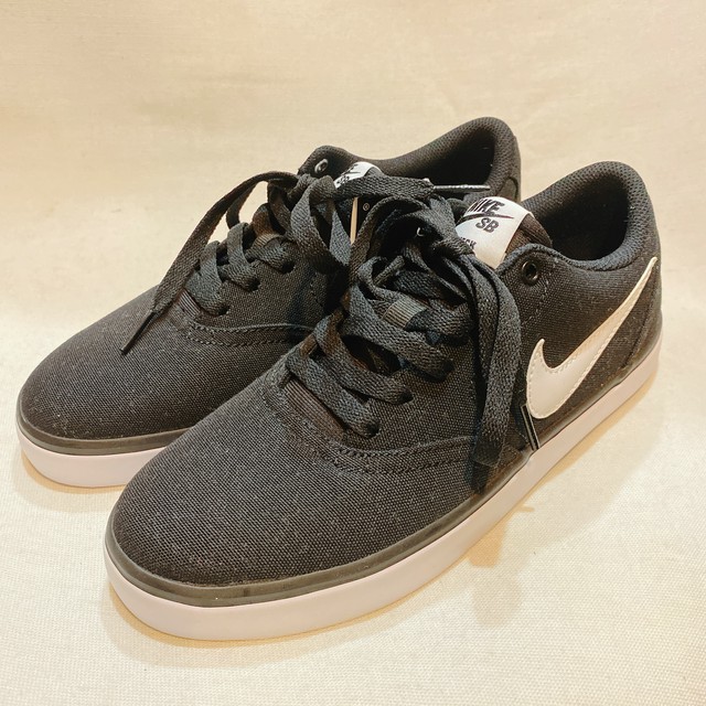 ナイキsb スニーカー 黒色 Nike Sb 未使用品 美品 Uta