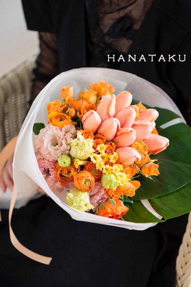 お祝い花束 8 000円の花束を贈る Hanataku 花たく