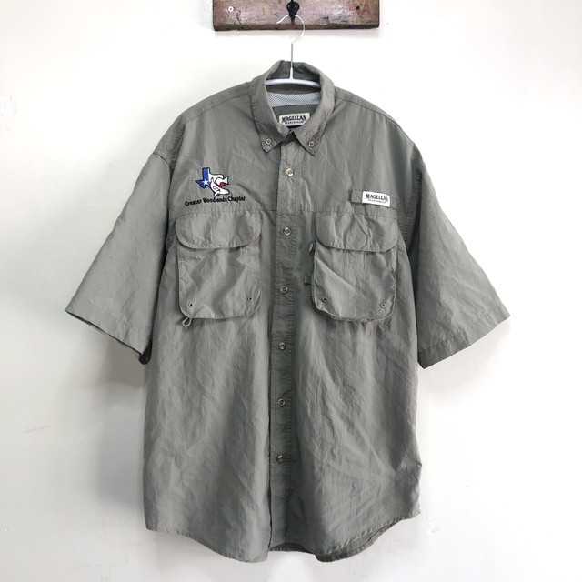 古着 アウトドア フィッシングシャツ 半袖シャツ 刺繍ロゴ ワークシャツ メンズm ヴィンテージ Magellan 古着屋エバレット