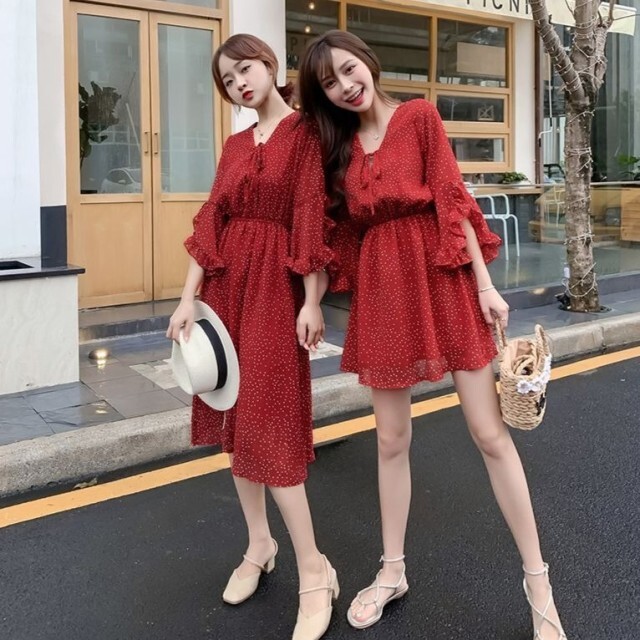 ワンピース 水玉 ドット 大きいサイズ ミニワンピース ショート丈 ひざ下 赤 黒 チュニック お揃い 双子コーデ 春 夏 フリル A656 Happinessshop ハピネスショップ レディース ファッション アイテム トレンド