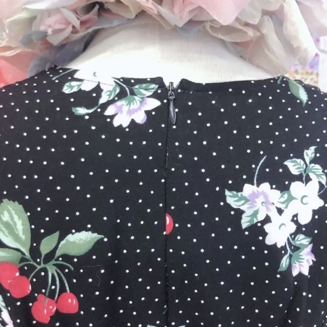 274 さくらんぼ チェリー 小ドット レースアップワンピース Ranunculuss