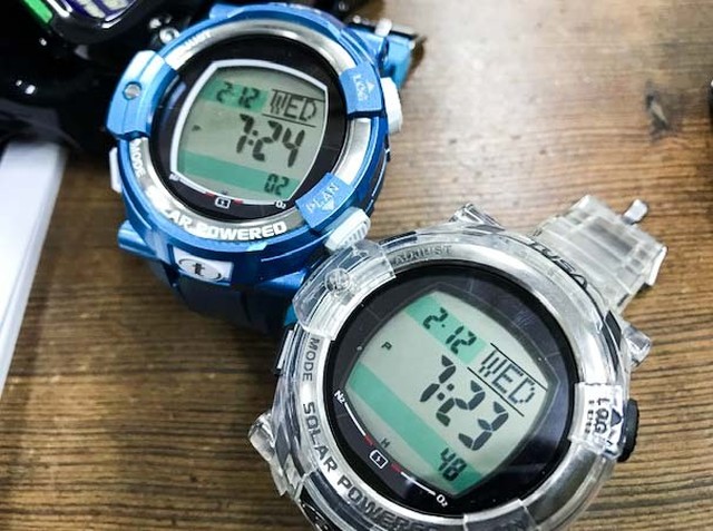 TUSA - TUSA DC Solar IQ1203ダイブコンピュータ 白 青 中古の+