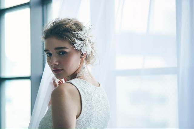 ウェディング ヘッドアクセサリー ブライダル ヘアアクセサリー ティアラ アクセサリー 髪飾り 結婚式 二次会 パーティー ウェディング小物 インポート フェザーパールブライダルヘアアクセサリー2パーツ Ellenisia ウェディング ブライダル アクセサリー ウェディング ヘッドアクセサリー ブライダル ヘアアクセサリー ティアラ アクセサリー 髪飾り 結婚式 二次会 パーティー ウェディング小物 インポート フェザーパールブライダルヘアアクセサリー2パーツ Ellenisia ウェディング ブライダル アクセサリー